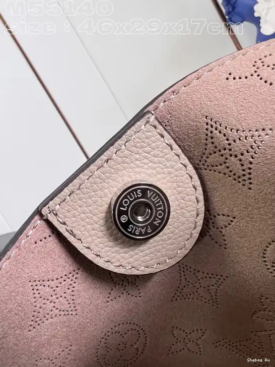 x x 17CM 29.5 LOUIS VUITTON HINA-46 0601